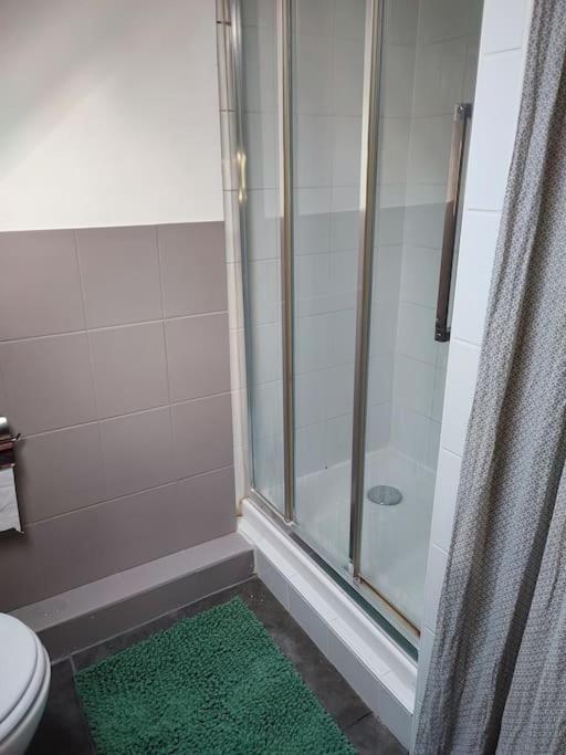 Le Petit Chateau Пиерфон Екстериор снимка
